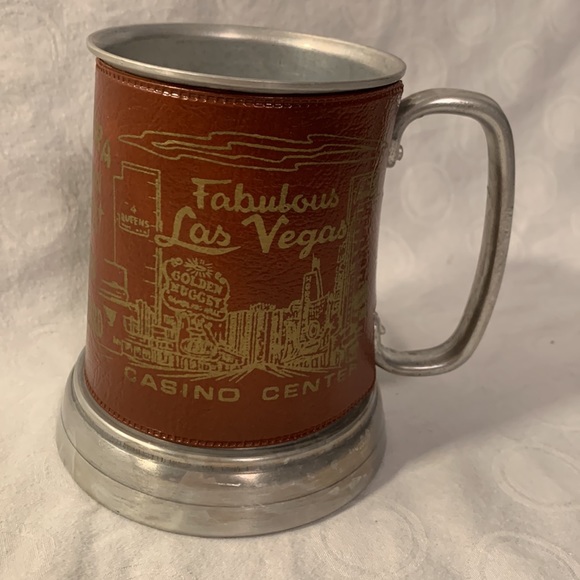 Vintage Las Vegas Aluminum Mug Leather Wrap Unique Clear Bottom Collectable - Picture 2 of 6